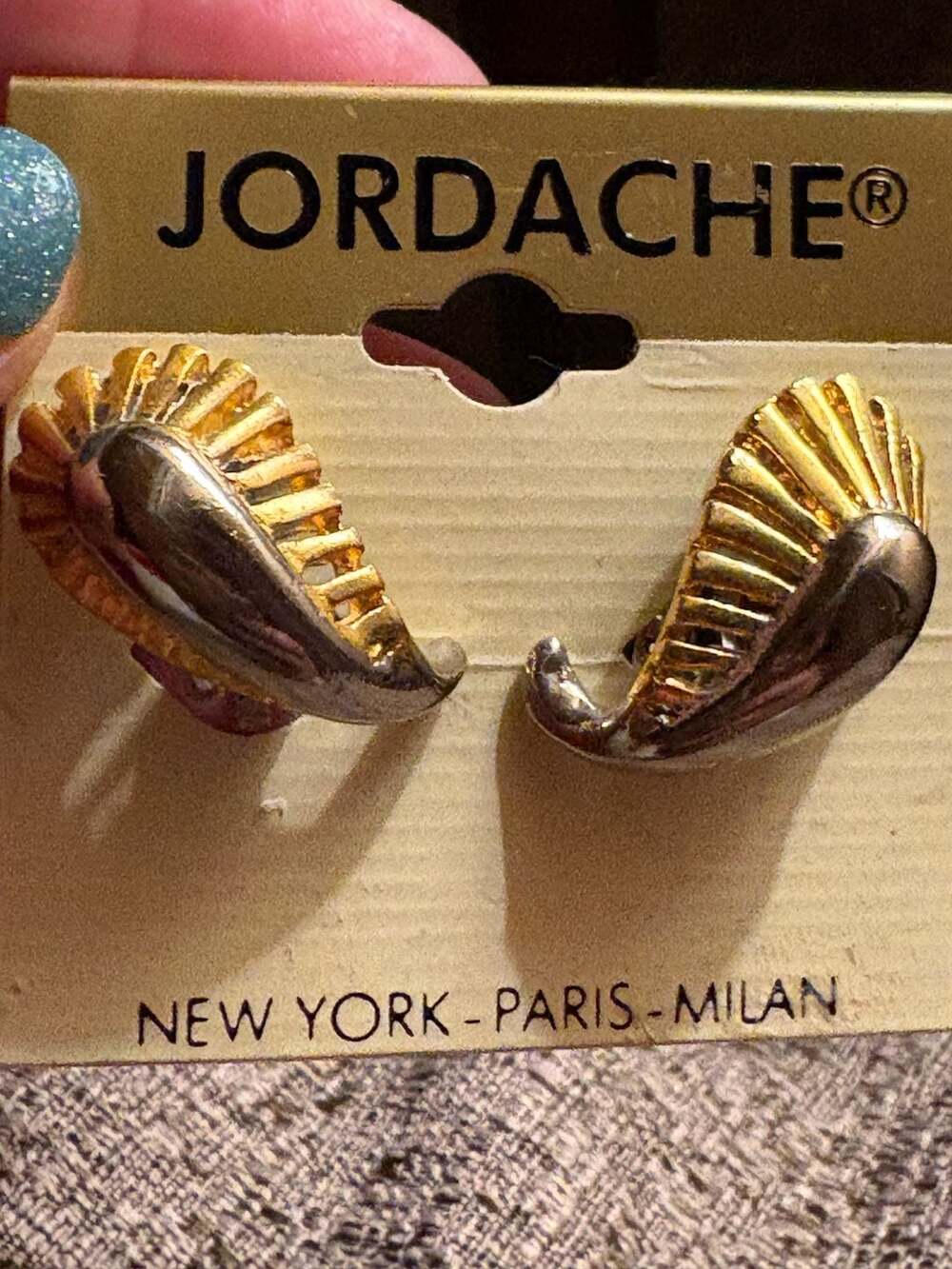 Vintage Jordache 2 Tone Gold Silver Paisley Leaf Clip On Earrings NOS 80s NWT